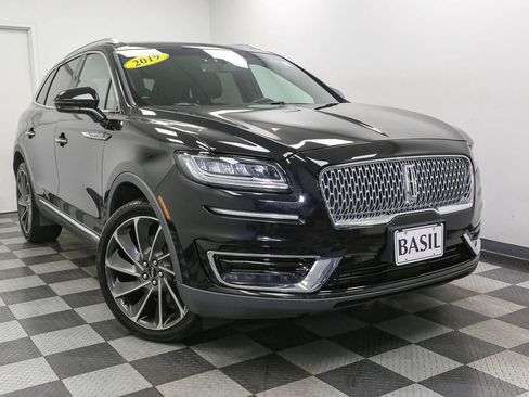 Used 2019 Lincoln Nautilus Reserve w/ Driver Assistance Package AWD/4WD image 2