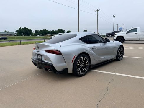 Used 2021 Toyota Supra w/ Safety & Technology Package RWD image 8