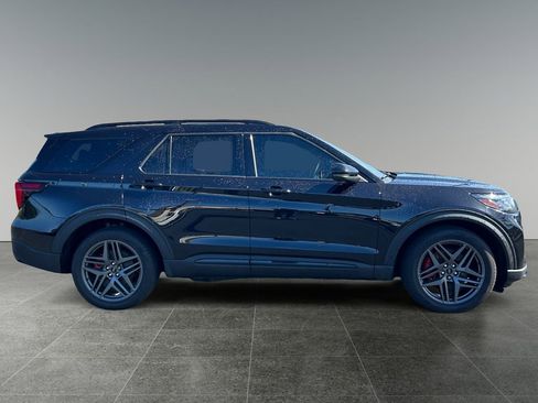 Used 2025 Ford Explorer ST AWD/4WD image 9