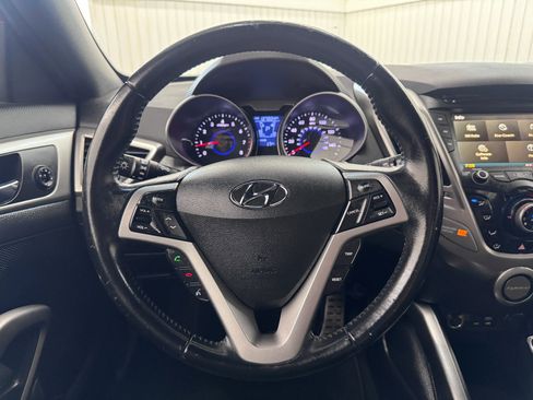 Used 2016 Hyundai Veloster Coupe 3D w/ Option Group 02 image 19