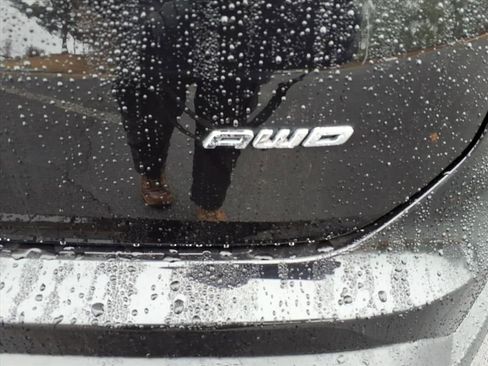 Used 2023 Ford Edge Titanium w/ Cargo Accessory Package image 7