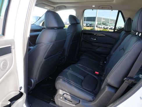 New 2025 Honda Pilot Touring image 16