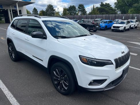 Used 2021 Jeep Cherokee Latitude Lux 80th Anniv w/ Quick Order Package 26U 80TH AWD/4WD image 3