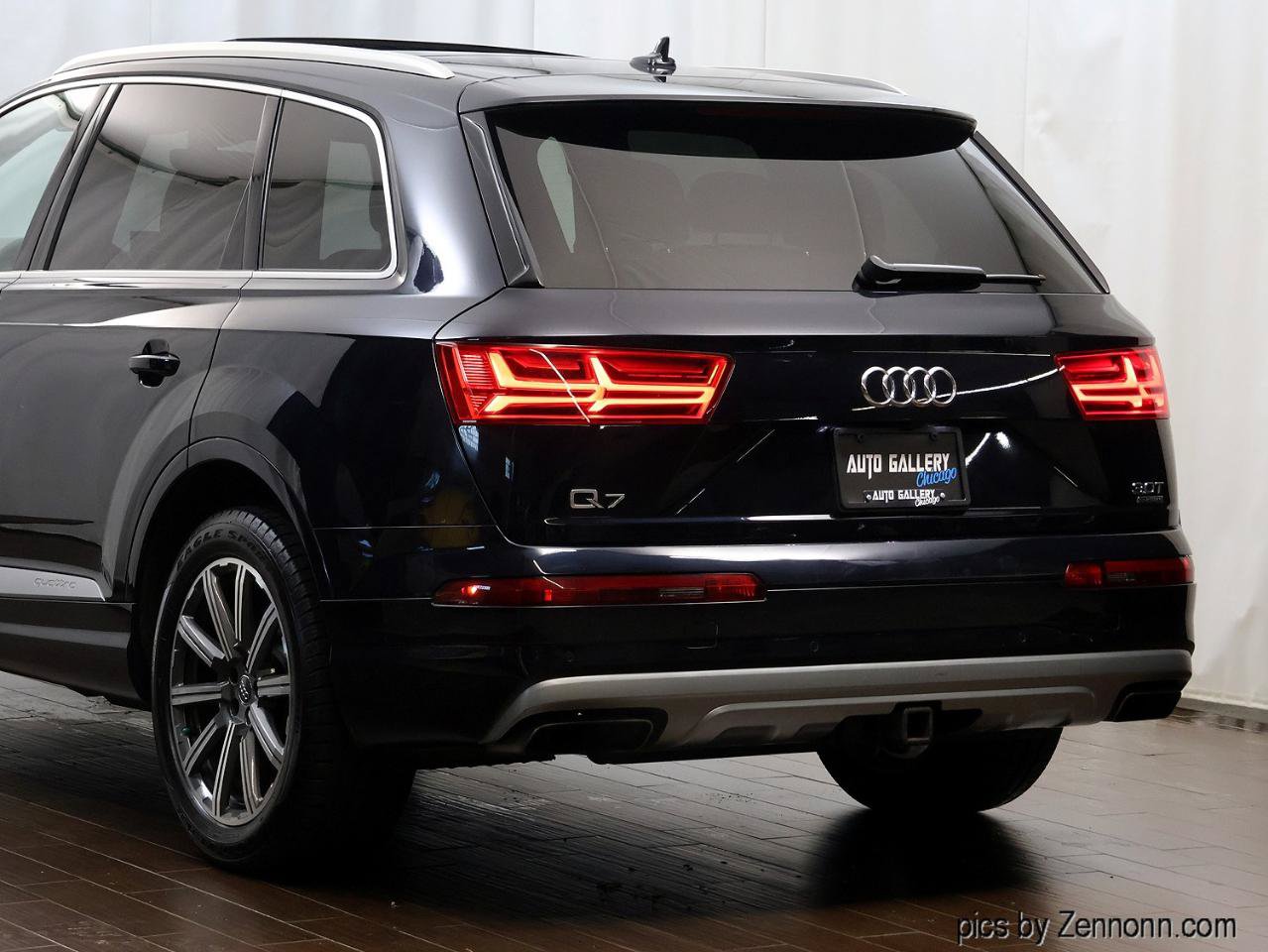 Used 2017 Audi Q7 3.0T Prestige AWD/4WD image 8