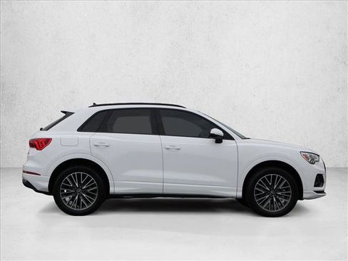 Used 2023 Audi Q3 2.0T Premium w/ Convenience Package AWD/4WD image 6