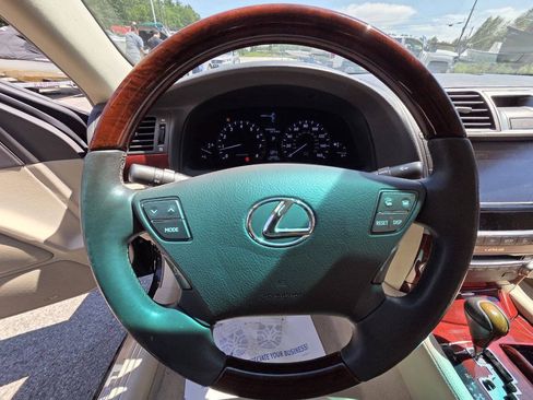 Used 2011 Lexus LS 460 AWD w/ Luxury Value Edition image 22