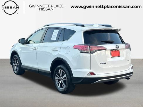 Used 2018 Toyota RAV4 XLE image 7