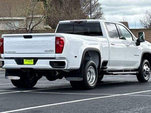 Used 2022 Chevrolet Silverado 3500 High Country image 11