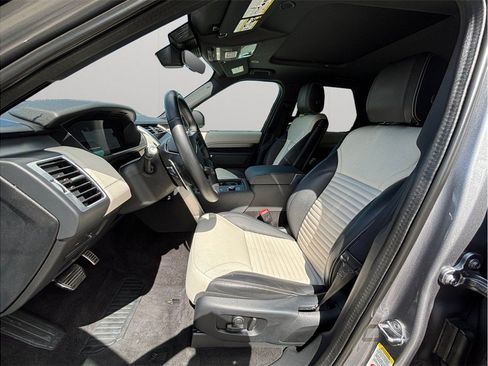 Used 2021 Land Rover Discovery S R-Dynamic AWD/4WD image 2
