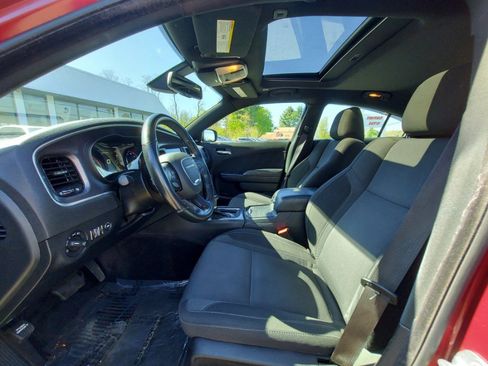 Used 2017 Dodge Charger SXT w/ Navigation & Travel Group image 21