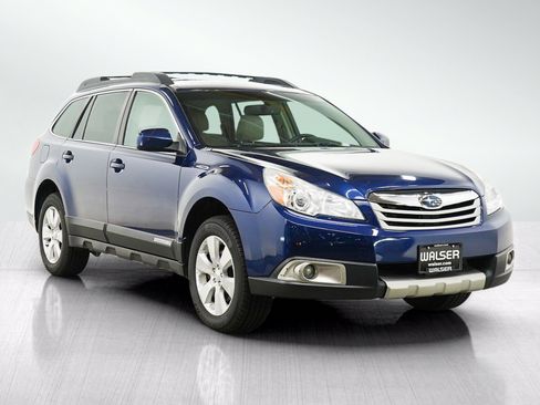 Used 2010 Subaru Outback 3.6R Limited AWD/4WD image 7