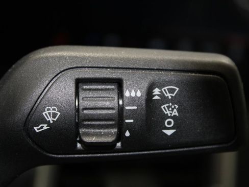 Used 2024 Ford Mustang Premium image 38