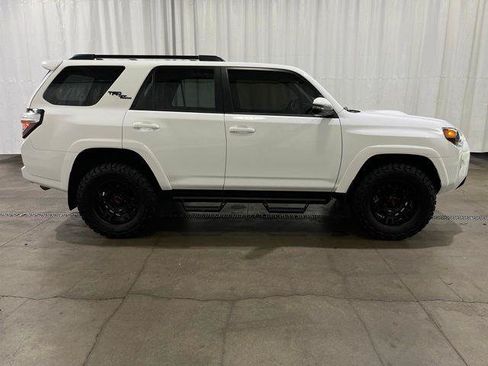 Certified 2023 Toyota 4Runner TRD Off-Road Premium w/ Moonroof Package AWD/4WD image 2