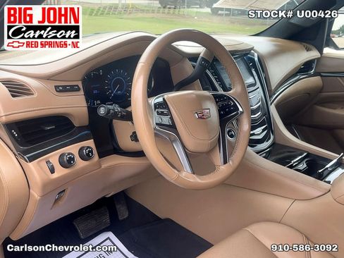 Used 2019 Cadillac Escalade ESV Platinum AWD/4WD image 13