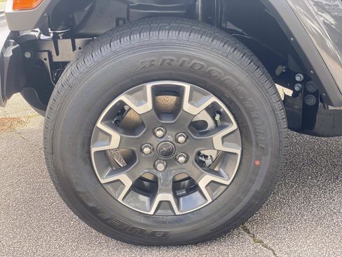 New 2026 Jeep Gladiator Sport image 7