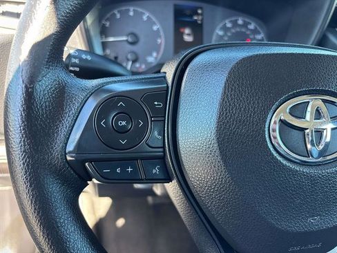 Used 2023 Toyota Corolla LE image 18
