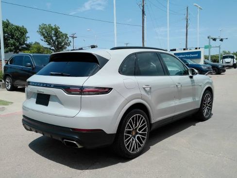 Used 2021 Porsche Cayenne E-Hybrid w/ Premium Package AWD/4WD image 8