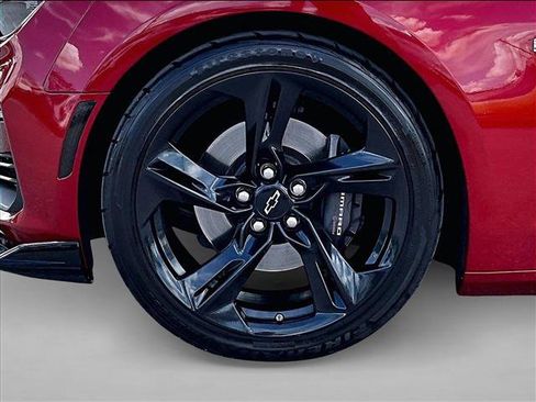Used 2021 Chevrolet Camaro SS RWD image 10