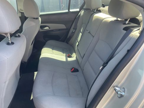 Used 2015 Chevrolet Cruze LT w/ Technology Package FWD image 26
