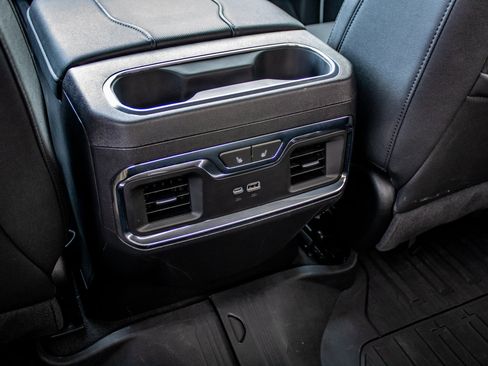 Used 2025 GMC Sierra 1500 SLT w/ SLT Premium Package image 27