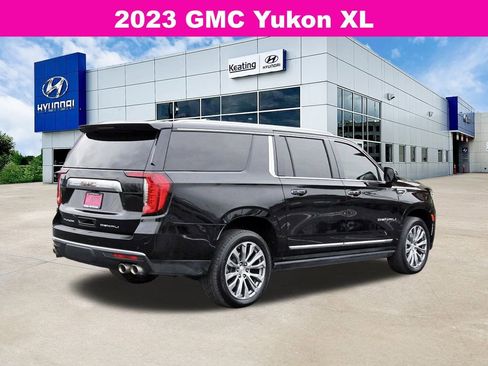 Used 2023 GMC Yukon XL Denali AWD/4WD image 4
