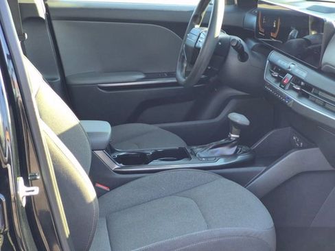Used 2025 Kia K4 LX image 19