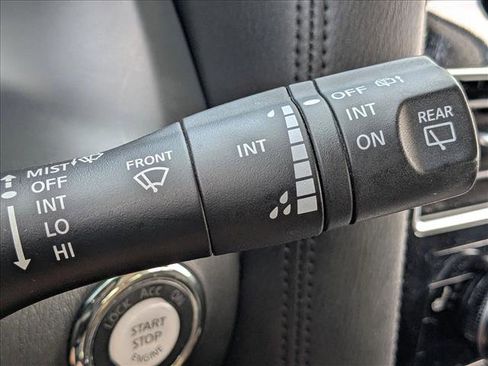 Used 2021 Nissan Armada SV w/ SV Appearance Package image 14