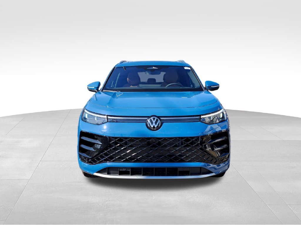 New 2026 Volkswagen Tiguan SEL R-Line AWD/4WD image 2