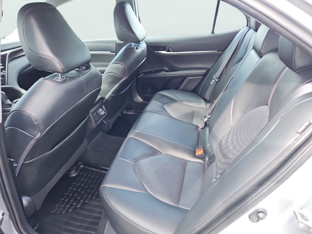 Used 2020 Toyota Camry XLE FWD image 30