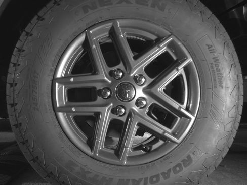 Used 2025 Jeep Wrangler Sport S image 14