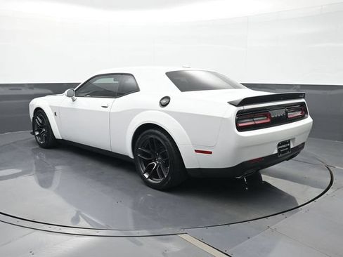 Used 2021 Dodge Challenger R/T Scat Pack RWD image 3