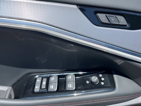 New 2025 Jeep Wagoneer S Launch Edition image 17