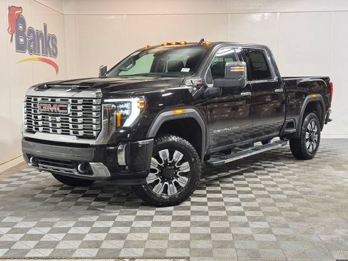 New 2026 GMC Sierra 2500 Denali w/ Denali Reserve Package AWD/4WD image 2