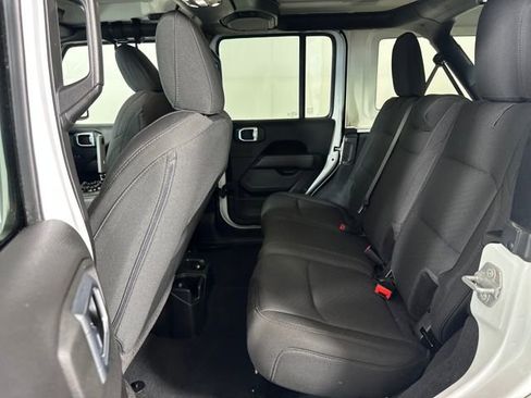 Used 2023 Jeep Wrangler Sahara w/ Cold Weather Group image 26