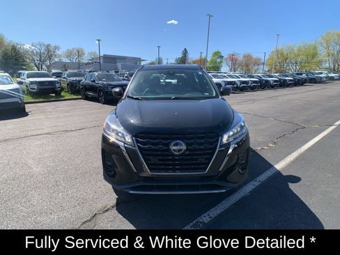 Used 2024 Nissan Kicks SR FWD image 9