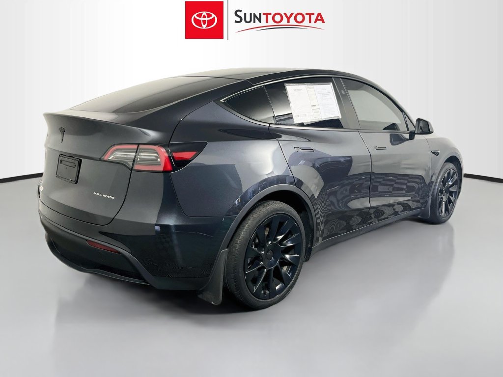 Used 2024 Tesla Model Y Long Range AWD/4WD image 3
