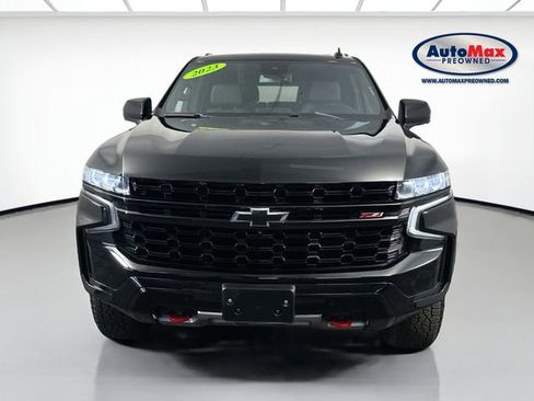 Used 2023 Chevrolet Tahoe Z71 w/ Luxury Package AWD/4WD image 2