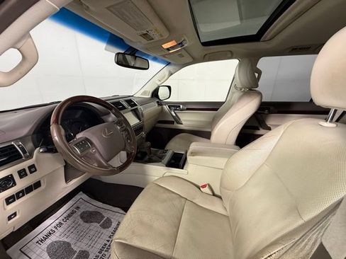 Used 2018 Lexus GX 460 Premium w/ Premium Package AWD/4WD image 5