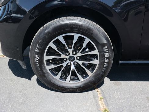 Used 2025 Ford Expedition Max Platinum AWD/4WD image 11