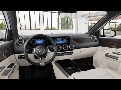 Certified 2026 Mercedes-Benz GLA 250 4MATIC image 38