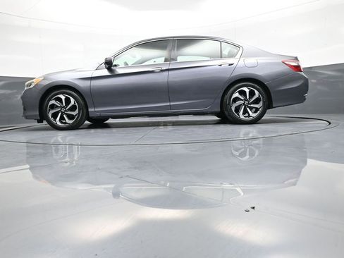 Certified 2017 Honda Accord EX-L image 33