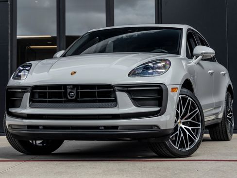 New 2026 Porsche Macan image 1