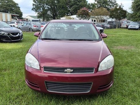 Used 2009 Chevrolet Impala LT w/ Luxury Edition Package FWD image 8