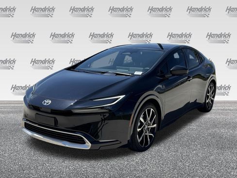 Used 2025 Toyota Prius Plug-In Hybrid w/ Limited Premium Package FWD image 5