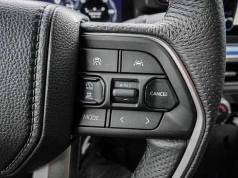 Used 2025 Toyota Tacoma TRD Off-Road image 20