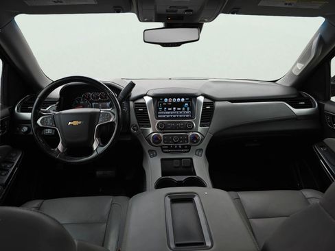 Used 2019 Chevrolet Suburban LT w/ LT Signature Package AWD/4WD image 13