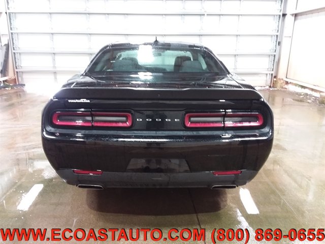 Used 2017 Dodge Challenger SXT w/ Blacktop Package RWD image 8