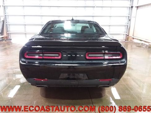 Used 2017 Dodge Challenger SXT w/ Blacktop Package image 8