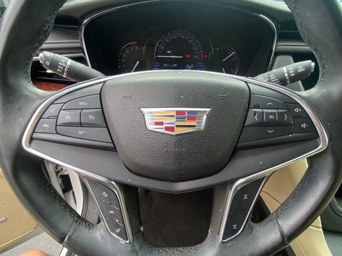 Used 2017 Cadillac XT5 Luxury w/ Driver Awareness Package image 18