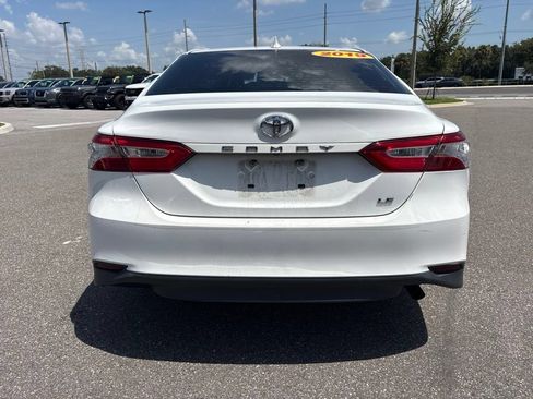 Used 2019 Toyota Camry LE FWD image 3